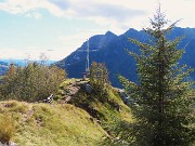 38 Alla croce del Monte Castello (1425 m) con vista in Alben